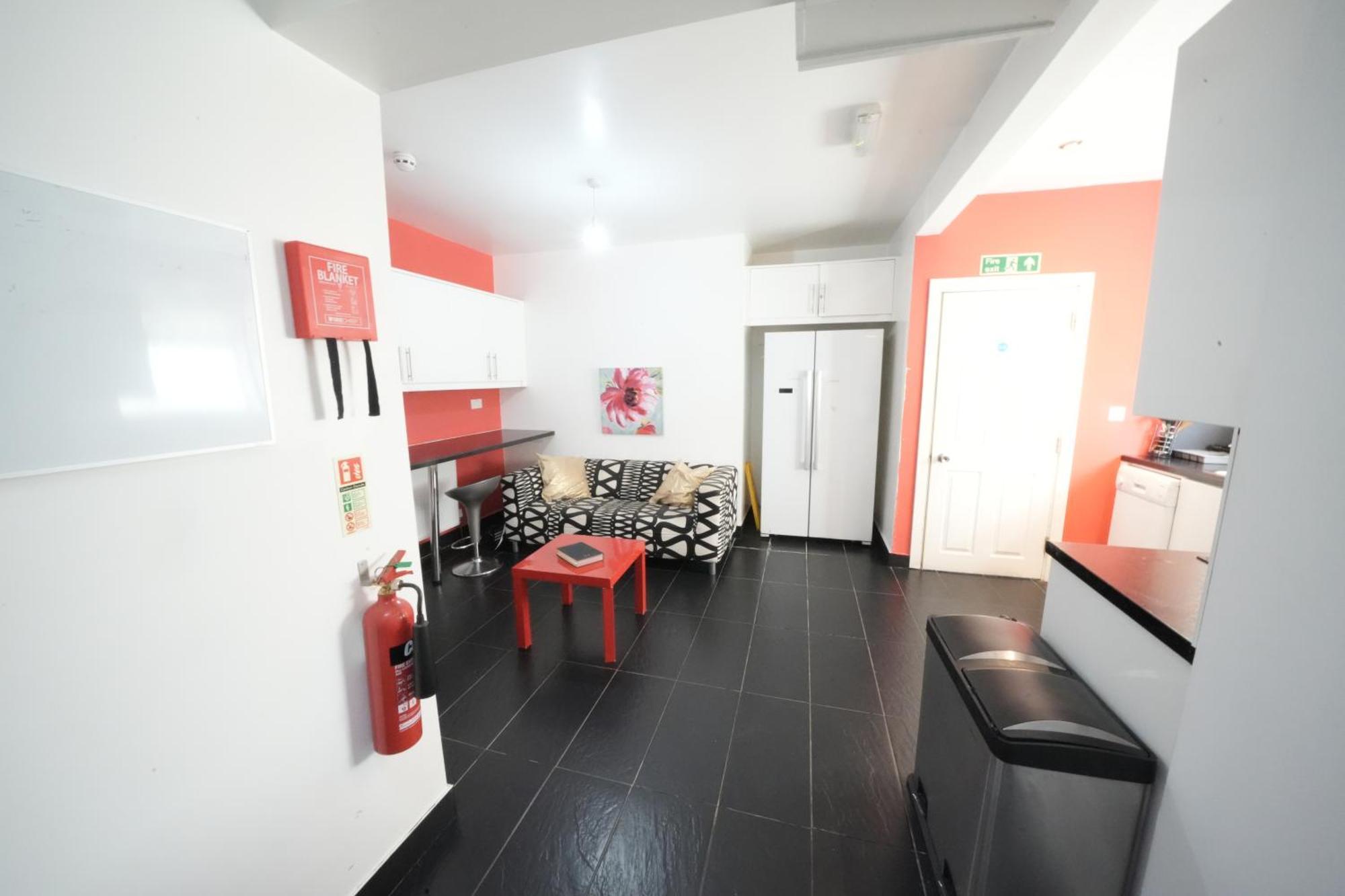 The Great Airport Place-Private Bedrooms With Private Bathroom-1 Bus To Heathrow Airport-5 Minutes By Car- Helpful Advice From Our Team Harmondsworth Luaran gambar