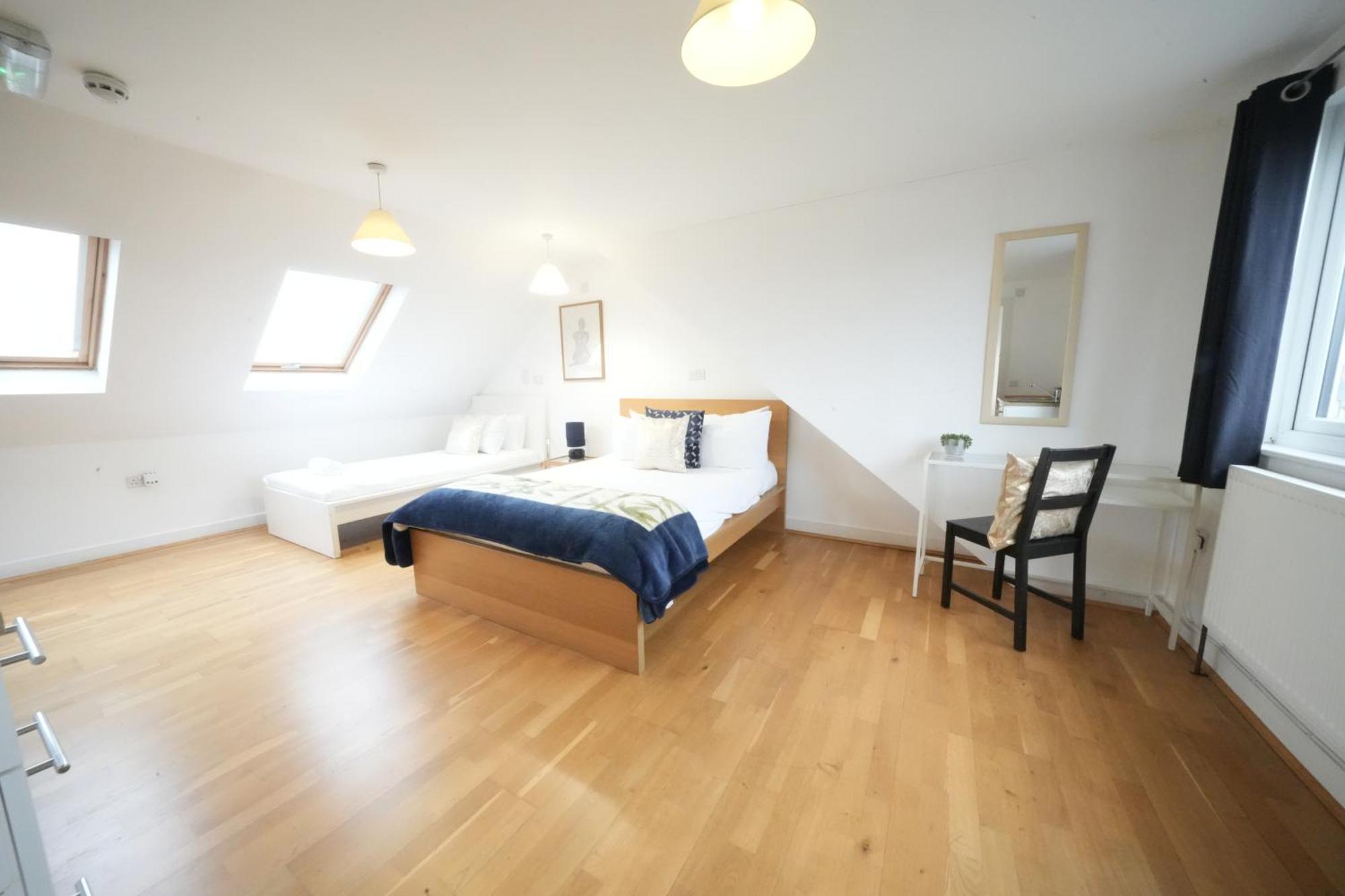 The Great Airport Place-Private Bedrooms With Private Bathroom-1 Bus To Heathrow Airport-5 Minutes By Car- Helpful Advice From Our Team Harmondsworth Luaran gambar