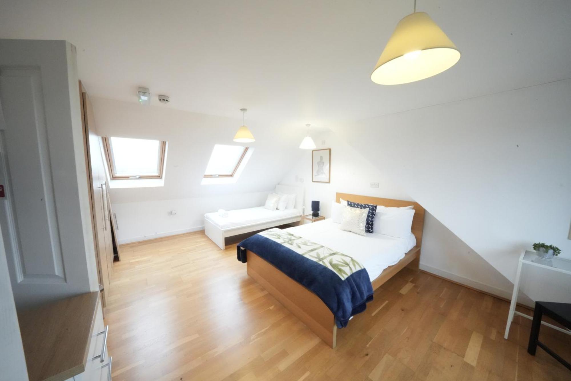 The Great Airport Place-Private Bedrooms With Private Bathroom-1 Bus To Heathrow Airport-5 Minutes By Car- Helpful Advice From Our Team Harmondsworth Luaran gambar