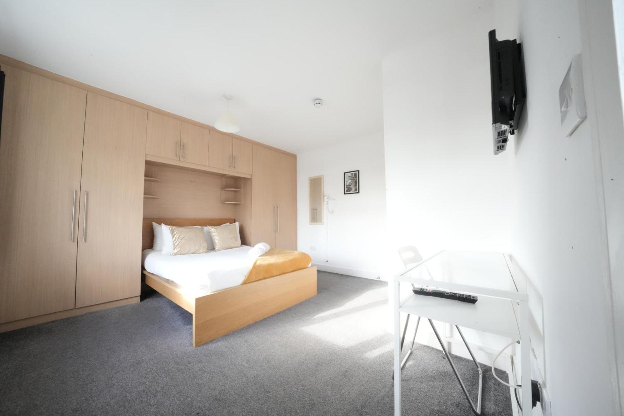 The Great Airport Place-Private Bedrooms With Private Bathroom-1 Bus To Heathrow Airport-5 Minutes By Car- Helpful Advice From Our Team Harmondsworth Luaran gambar