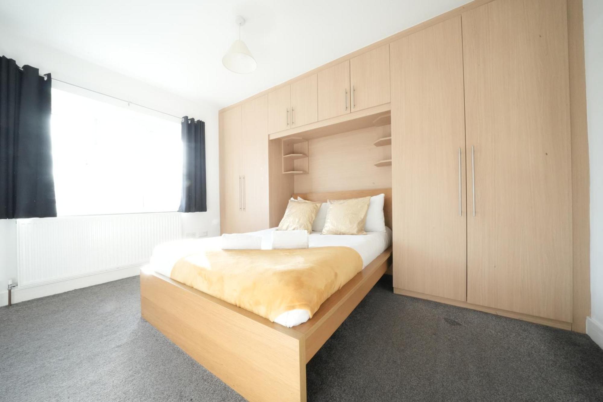 The Great Airport Place-Private Bedrooms With Private Bathroom-1 Bus To Heathrow Airport-5 Minutes By Car- Helpful Advice From Our Team Harmondsworth Luaran gambar